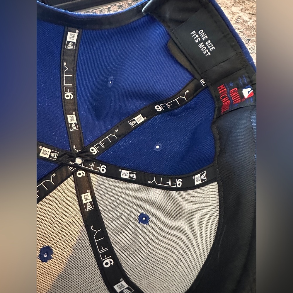 New Era 9Fifty Adjustable Chicago Cubs Hat - Picture 7 of 7